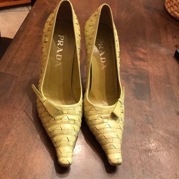 Prada - Picture 2 of 6